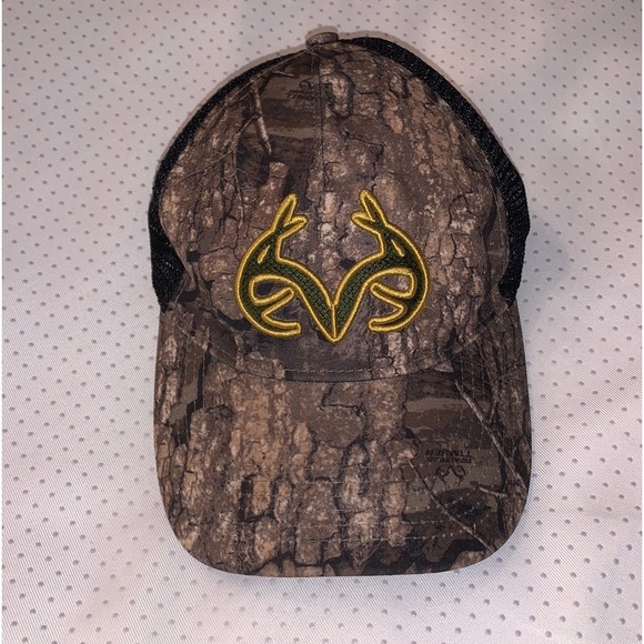 REALTREE camouflage hat with gold antlers on front mesh back elastic band L/XL - Picture 2 of 8